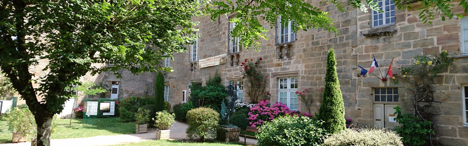 Mairie Commune Municipal Lot Occitanie Château Église